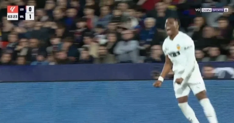 (VIDEO) Igra sve bolje: Ramazani postigao SPEKTAKULARAN gol u derbiju