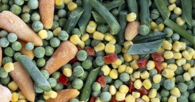 Nutricionisti pojašnjavaju koje su prednosti konzumiranja smrznutog voća i povrća
