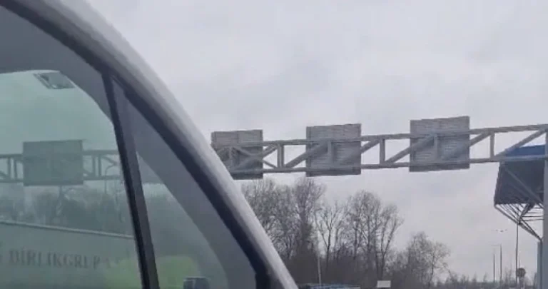 Delije napravile BIZARNU grešku tokom napada na igrače Borca Delije napravile BIZARNU grešku tokom napada na igrače Borca