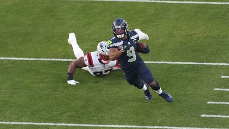 Superboul 2026: Moćni Sijetl osvojio trofej, Bed Bani naljutio Trampa