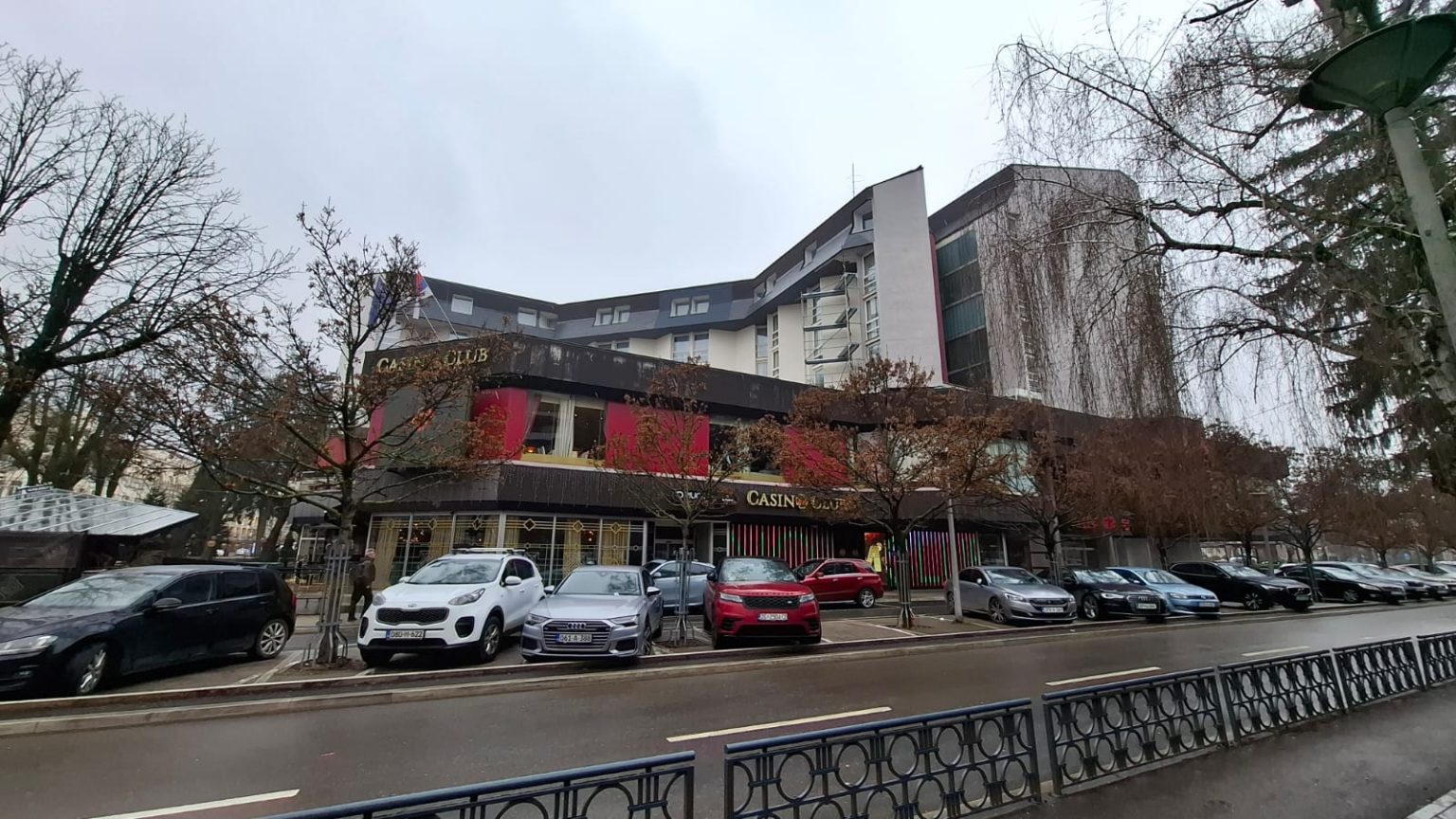 Velika prevara u režiji Milorada Dodika: Vlada RS isplatila 1,3 miliona maraka fiktivnoj firmi osnovanoj prije mjesec dana. SIPA privremeno blokirala novac, ali Tužilaštvo BiH nije reagiralo. Nakon isteka blokade novac nestao!