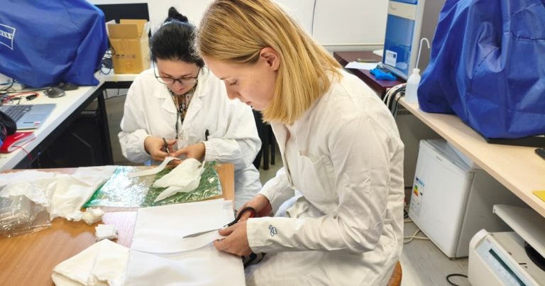 Na Ruđeru za NATO stvaraju tekstil koji prkosi vatri, bakterijama i UV zračenju Na Ruđeru za NATO stvaraju tekstil koji prkosi vatri, bakterijama i UV zračenju