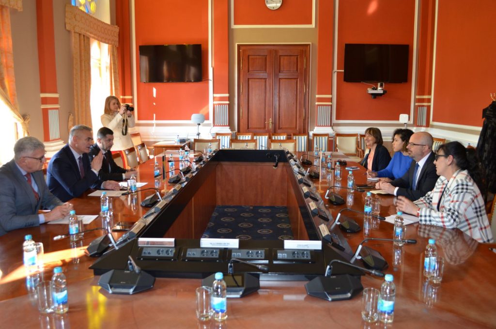 Zvaničnici Distrikta održali sastanke s predstavnicima diplomatskih misija SAD-a, Ujedinjenog Kraljevstva i Slovačke