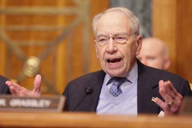 Američki senatori i zastupnici potiču administraciju da uvede sankcije Miloradu Dodiku Američki senatori i zastupnici potiču administraciju da uvede sankcije Miloradu Dodiku