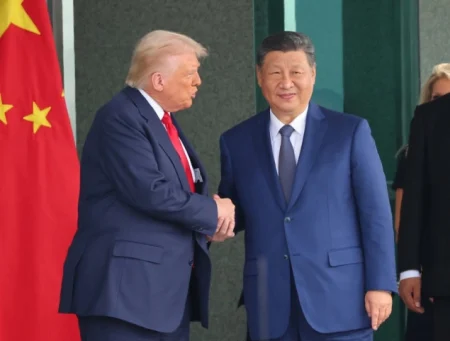 Bijela kuća iznosi da sastanak Trumpa i Xi Jinpinga nije ugrožen, ali bi mogao biti odgođen Bijela kuća iznosi da sastanak Trumpa i Xi Jinpinga nije ugrožen, ali bi mogao biti odgođen