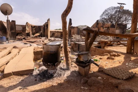 Najmanje 23 osobe poginule u samoubilačkim napadima na sjeveroistoku Nigerije