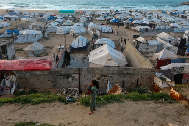 Izraelski vazdušni napad na policijsko vozilo u Gazi: Tri osobe poginule, deset ranjenih Izraelski vazdušni napad na policijsko vozilo u Gazi: Tri osobe poginule, deset ranjenih