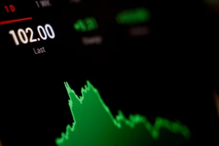 Cijena Brent nafte porasla nakon što je Trump rekao da želi „uzeti naftu u Iranu Cijena Brent nafte porasla nakon što je Trump rekao da želi „uzeti naftu u Iranu