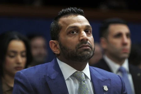 Proiranski hakeri provalili u lične e-mailove direktora FBI-ja