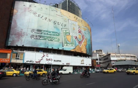 Iran prijeti potpunim zatvaranjem Hormuškog moreuza ako Trump sprovede prijetnje napadom na elektrane