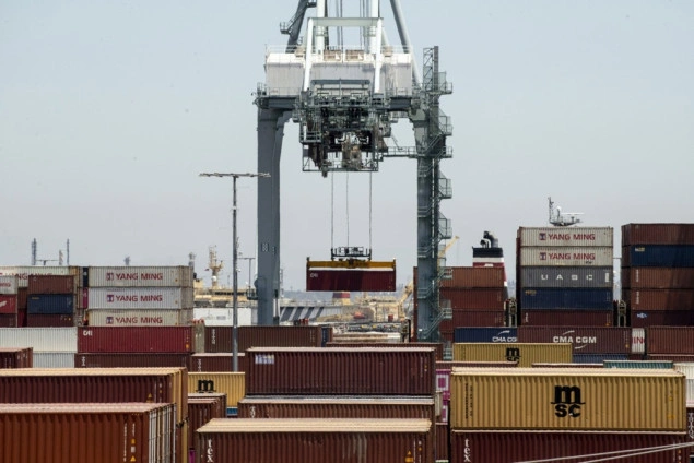 Iranski parlament razmatra uvođenje naknada za siguran prolaz kroz Hormuški moreuz Iranski parlament razmatra uvođenje naknada za siguran prolaz kroz Hormuški moreuz