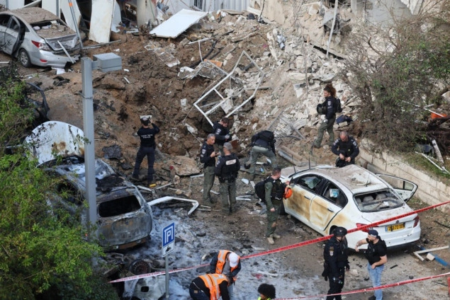 Raketa s bojevom glavom od 100 kg pogodila Tel Aviv Raketa s bojevom glavom od 100 kg pogodila Tel Aviv