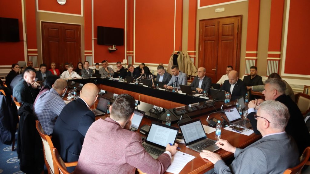 Usvojena odluka o dodjeli novčane pomoći za prilagođavanje stambenih uslova mladima sa poteškoćama u razvoju