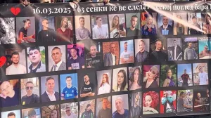 Tužna godišnjica u Sjevernoj Makedoniji: 63 prazne stolice i ruže za žrtve požara u Kočanima
