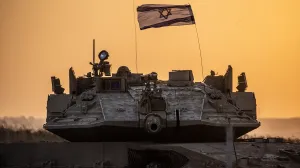 Dronovi i projektili potresli Dubai i Abu Dhabi: Požar u najvećoj luci u zemlji