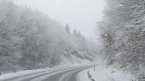 (VIDEO) Snijeg uzrokovao kolaps na putu u BiH: Ko ne mora, neka ne ide