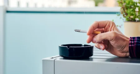 Kako se brzo riješiti mirisa duhanskog dima u domu: Isprobajte ove jednostavne trikove