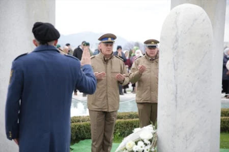 BiH obilježava Dan šehida odavanjem počasti i sjećanjem na heroje