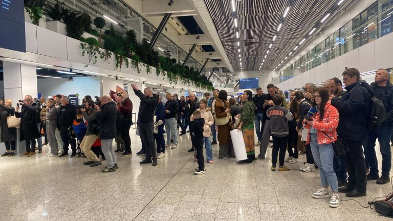 Bh. državljani u Kuvajtu prepušteni sami sebi: Ambasador Nusret Čančar se vratio u BiH, na molbe za evakuaciju niko ne odgovara