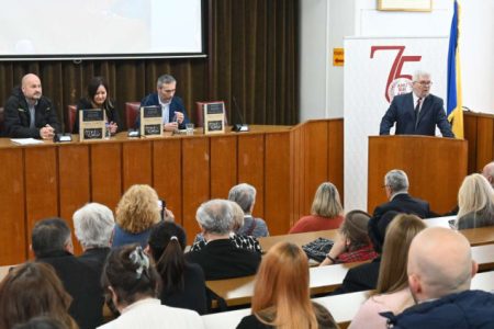 Na ANUBiH predstavljena monografija o prvom bh. arheologu Vejsilu Ćurčiću Na ANUBiH predstavljena monografija o prvom bh. arheologu Vejsilu Ćurčiću