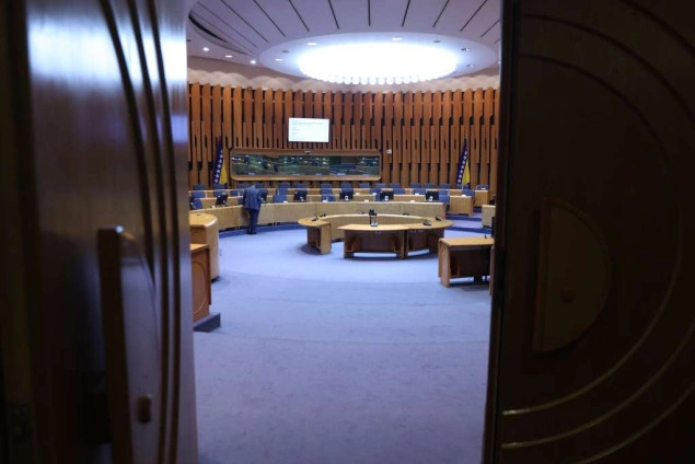 Za sutra zakazana hitna sjednica Doma naroda PSBiH, na dnevnom redu zakoni o VSTV-u i Sudu BiH Za sutra zakazana hitna sjednica Doma naroda PSBiH, na dnevnom redu zakoni o VSTV-u i Sudu BiH