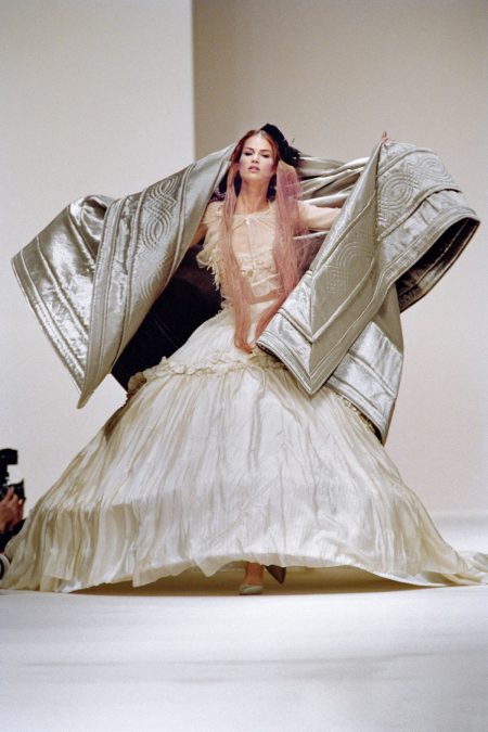 John Galliano dolazi u Zaru, evo kada stiže prva kolekcija legendarnog dizajnera