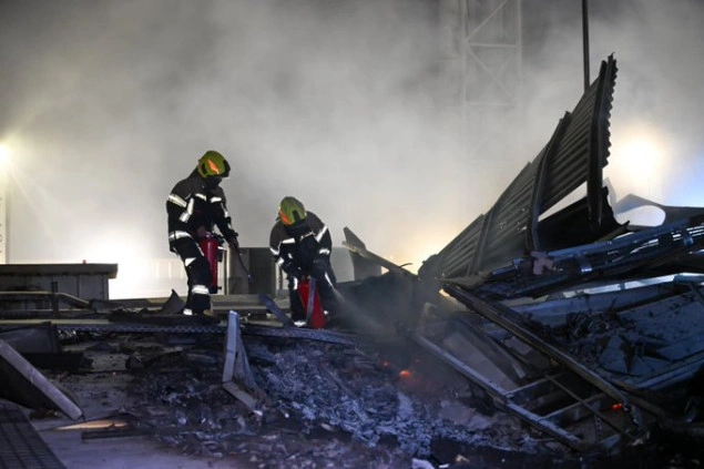 Požar ugašen nakon iranskog napada na Bahrein Požar ugašen nakon iranskog napada na Bahrein
