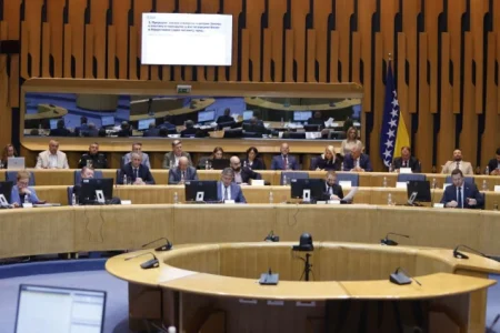 Dom naroda PSBiH usvojio prijedlog izmjena i dopuna Zakona o plaćama u institucijama BiH