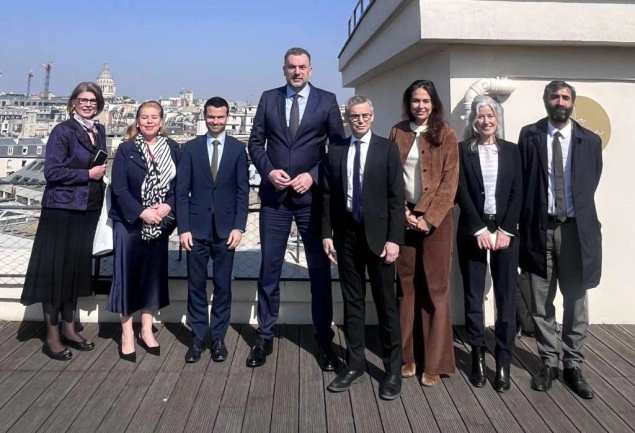Konaković u Parizu s predstavnicima Francuske razvojne agencije Konaković u Parizu s predstavnicima Francuske razvojne agencije