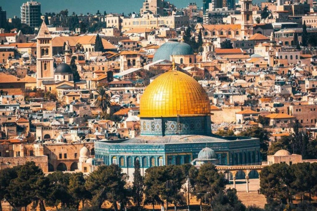Izrael deložirao 11 palestinskih porodica iz istočnog Jerusalema Izrael deložirao 11 palestinskih porodica iz istočnog Jerusalema