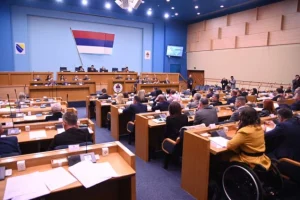 NSRS usvojila set zakona o povećanju plata budžetskim korisnicima i zaposlenima u zdravstvu