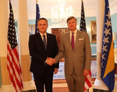 Bećirović s Christopherom Landauom: BiH konkretno dokazala da je pouzdan partner SAD-a