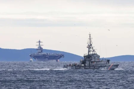 Američki nosač zrakoplova Gerald R. Ford uplovio u Split