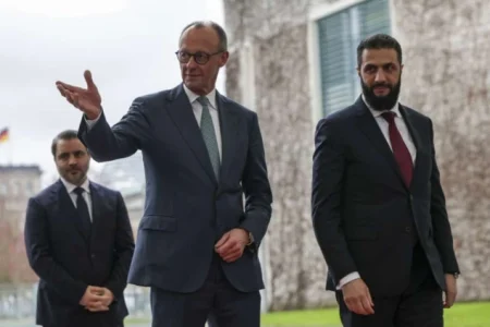 Merz: 80% sirijskih državljana bi se trebalo vratiti u domovinu u naredne tri godine Merz: 80% sirijskih državljana bi se trebalo vratiti u domovinu u naredne tri godine