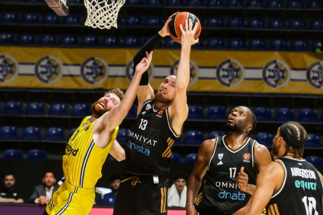 Dubai pao nakon produžetka, pobjede slavile domaće ekipe Dubai pao nakon produžetka, pobjede slavile domaće ekipe