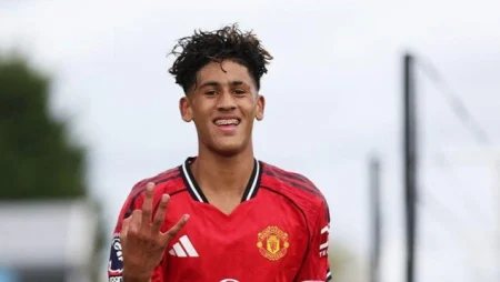Čudo od djeteta Manchester Uniteda još nema priliku za debi u Premier Ligi