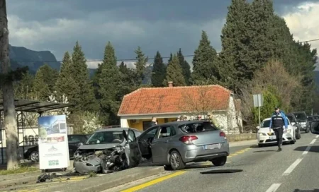 MUP HNK objavio detalje: Drvenim palicama i bakljama napali vozača, teško je povrijeđen