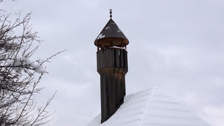 Stara džamija u Šenkovićima čeka obnovu i povratak vjernika Stara džamija u Šenkovićima čeka obnovu i povratak vjernika