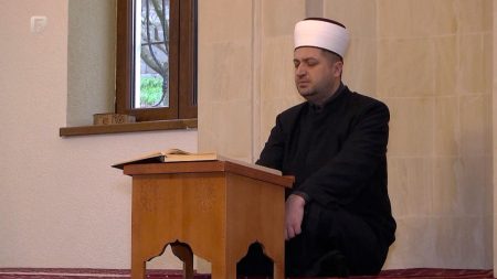 Hasanović: Itikaf vraća smirenost i smisao života