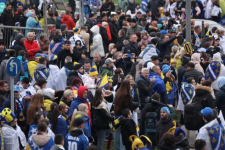 Na zeničkim ulicama karnevalska atmosfera, stadion Bilino polje počeo se puniti Na zeničkim ulicama karnevalska atmosfera, stadion Bilino polje počeo se puniti