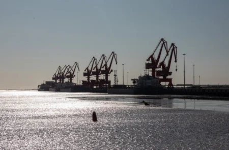 Kina osudila američke sankcije zbog uvoza iranske nafte