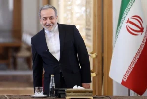 Iranski ministar vanjskih poslova vratio se u Islamabad nakon posjete Omanu