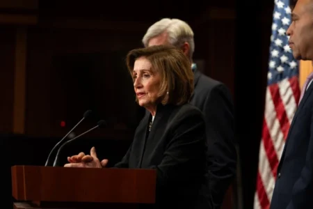 Pelosi: Trump ne može povući SAD iz NATO-a bez odobrenja Kongresa