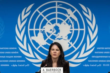 Baerbock pozvala na globalni savez za podršku UN-u zbog eskalacije kriza