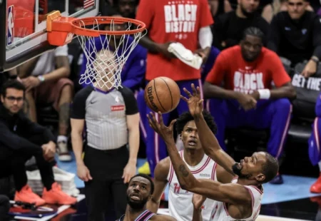 Houston savladao New York i upisao treću uzastopnu pobjedu Houston savladao New York i upisao treću uzastopnu pobjedu