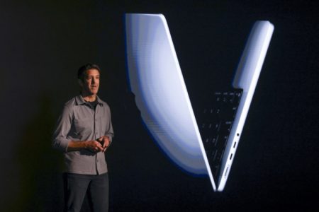 Apple imenovao Johna Ternusa za novog izvršnog direktora, Tim Cook odlazi nakon 15 godina