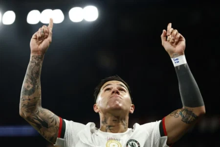 Enzo Fernandez van tima uprkos izvinjenju Enzo Fernandez van tima uprkos izvinjenju