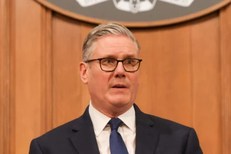 Keir Starmer: Još je rano za potpuno otvaranje Hormuškog moreuza