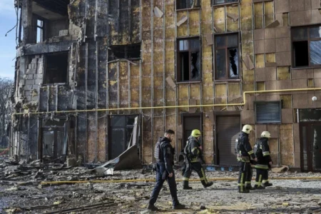 Rusija nastavlja masovne zračne napade na Ukrajinu: Lansirano više od 400 dronova