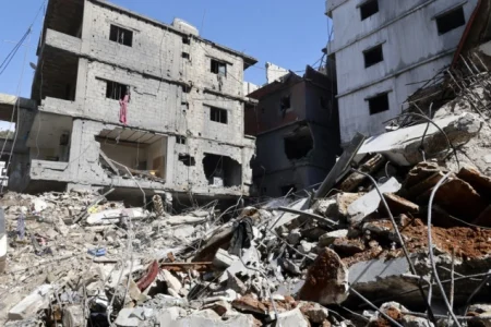 Najmanje osam osoba je poginulo u izraelskim napadima na jug Libana